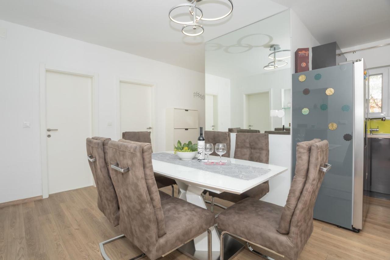 Apartments Franchese Шибеник Экстерьер фото